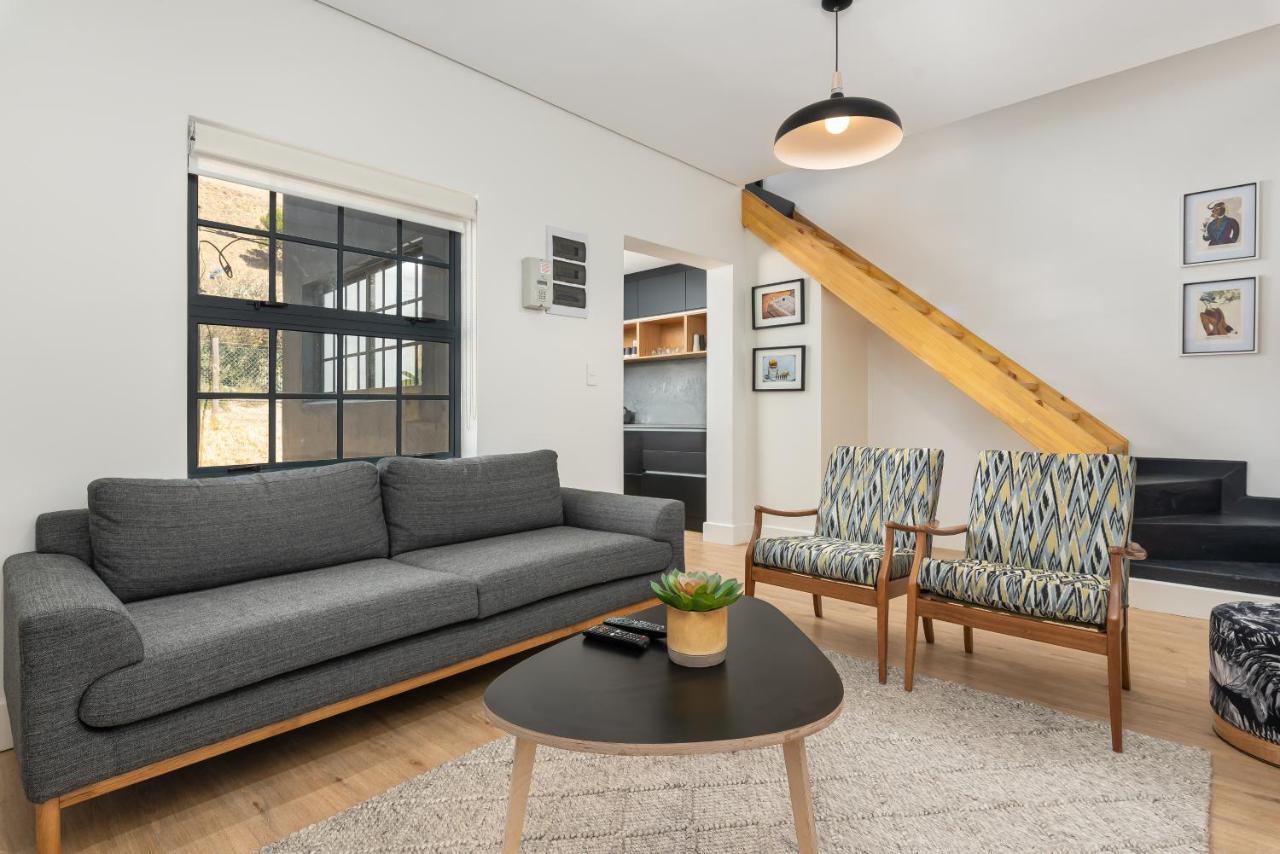 Loader 49b Apartment Kapstadt