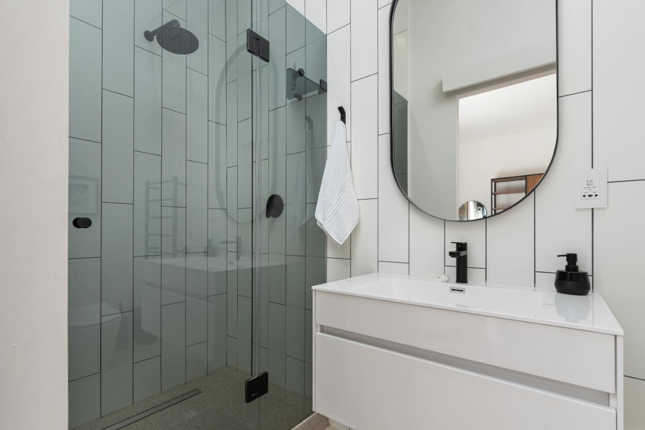 Loader 49b Apartment *
